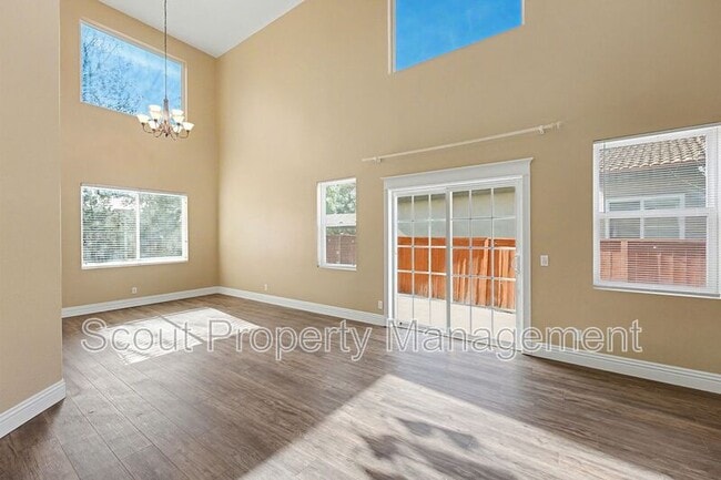 Foto del edificio - 30783 Medinah Way