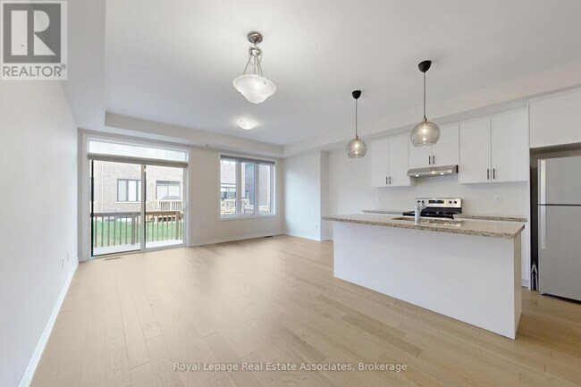 Building Photo - 1411 Oakmont Cmn