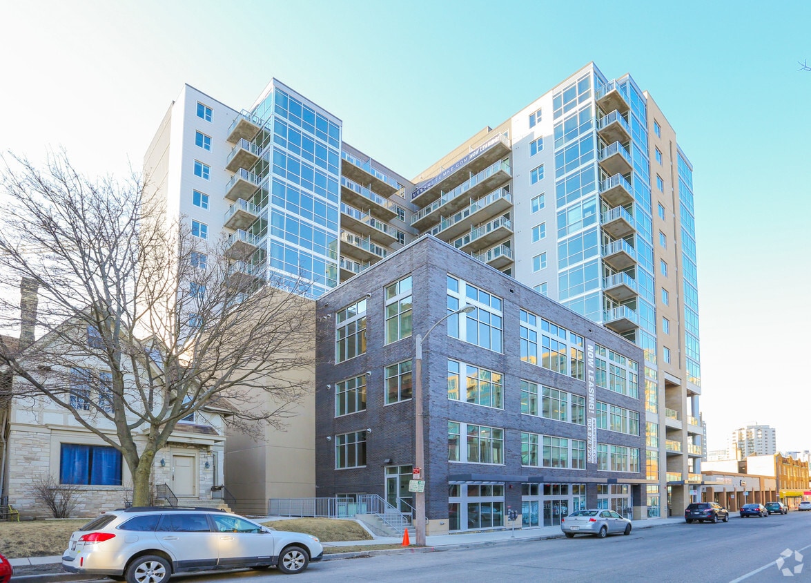 Urbanite - 1840 N Farwell Ave Milwaukee, WI 53202 | Apartments.com