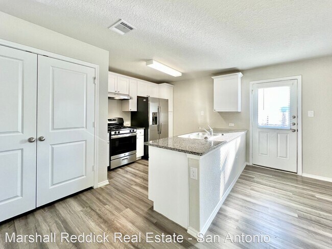 Foto del edificio - 3 br, 2 bath House - 8818 Lamus Wheel