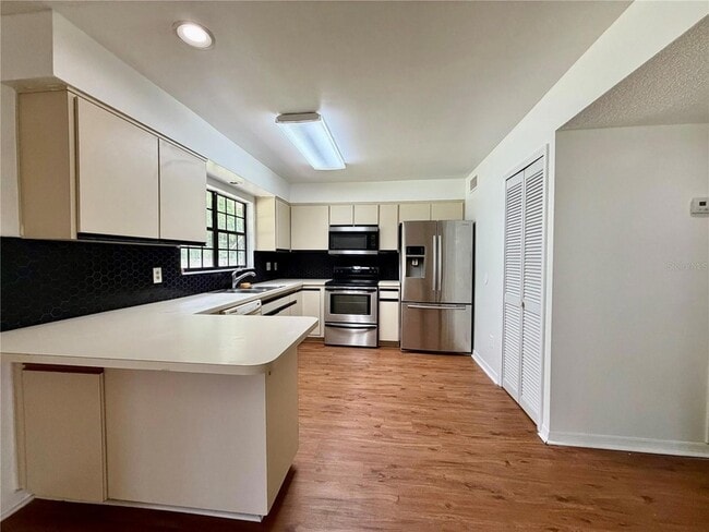 Building Photo - 2135 Balboa Way