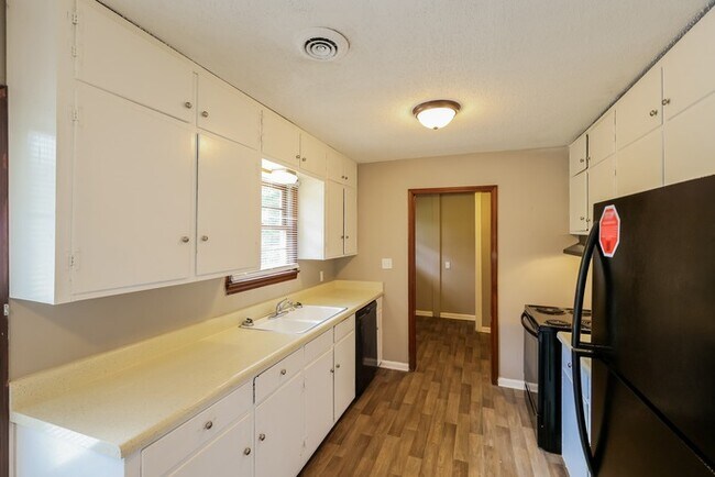 Building Photo - Cute 3 Bedroom in Moundville