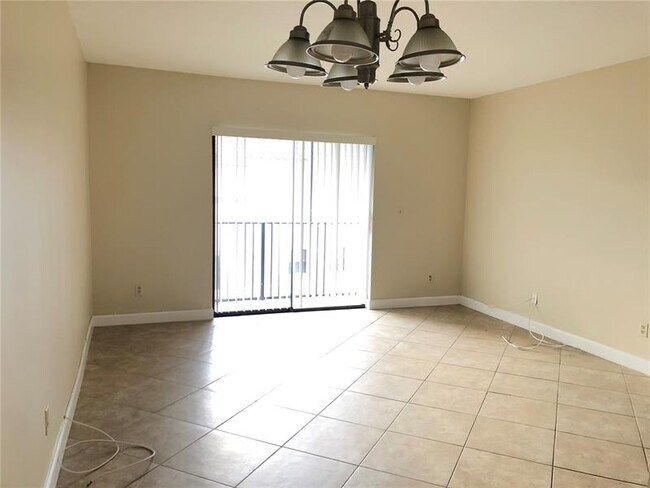 Building Photo - 3550 NW 114th Ln