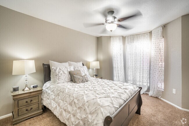 1 habitación, 1 baño - 620 pies cuadrados - Dormitorio - Westport