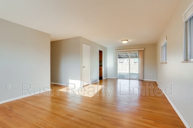 Building Photo - 4326 Raritan St