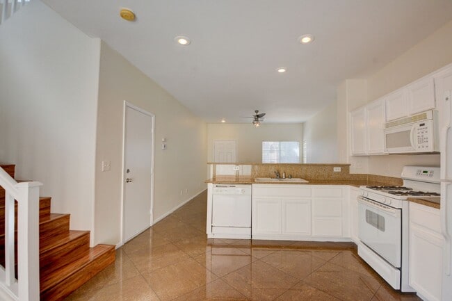 Foto del edificio - Beautiful two bedroom in great location