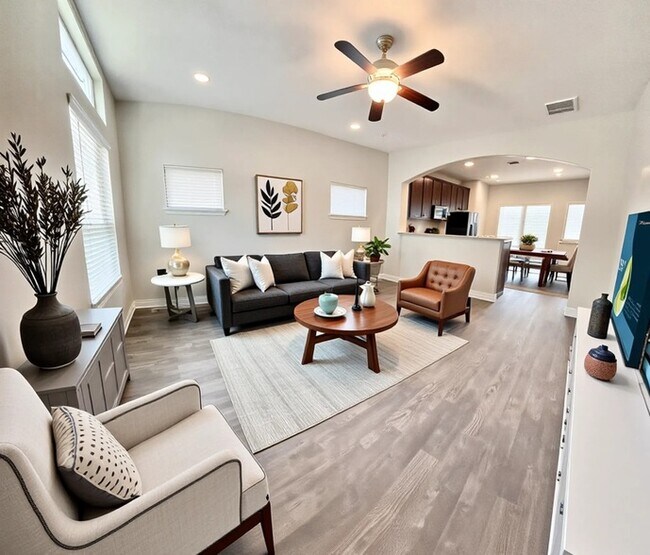 Foto del edificio - 56 Woodland Hills Dr