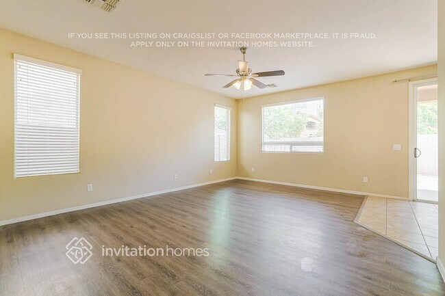 Foto del edificio - 8754 W Adams St