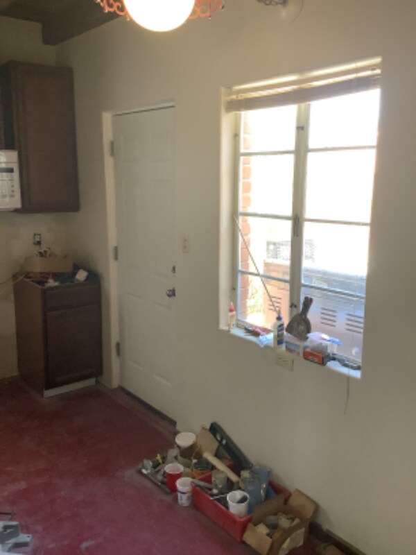 Building Photo - 2833 East 5th Street