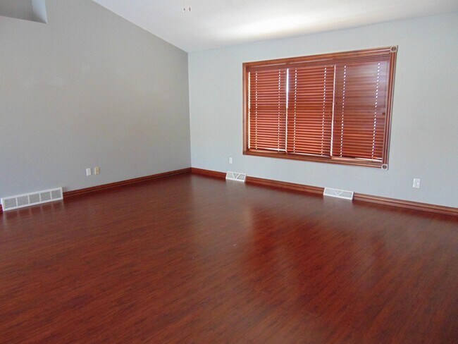 Building Photo - 2158 Ryan Rd