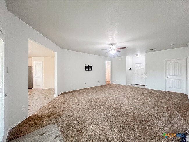 Building Photo - 724 Liberty Valley Dr