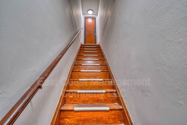 Foto del edificio - 3028 Glenmore Ave