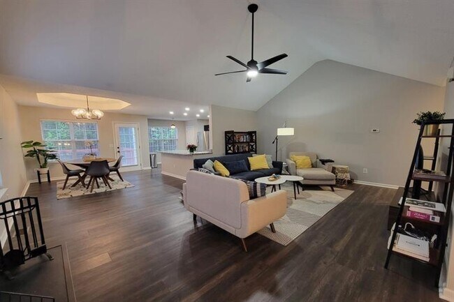 Foto del edificio - 3110 Crest Ridge Cir SW