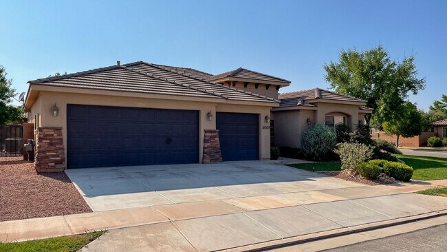 Building Photo - 4 Bedroom Treasure Valley Home Near Crimson High School