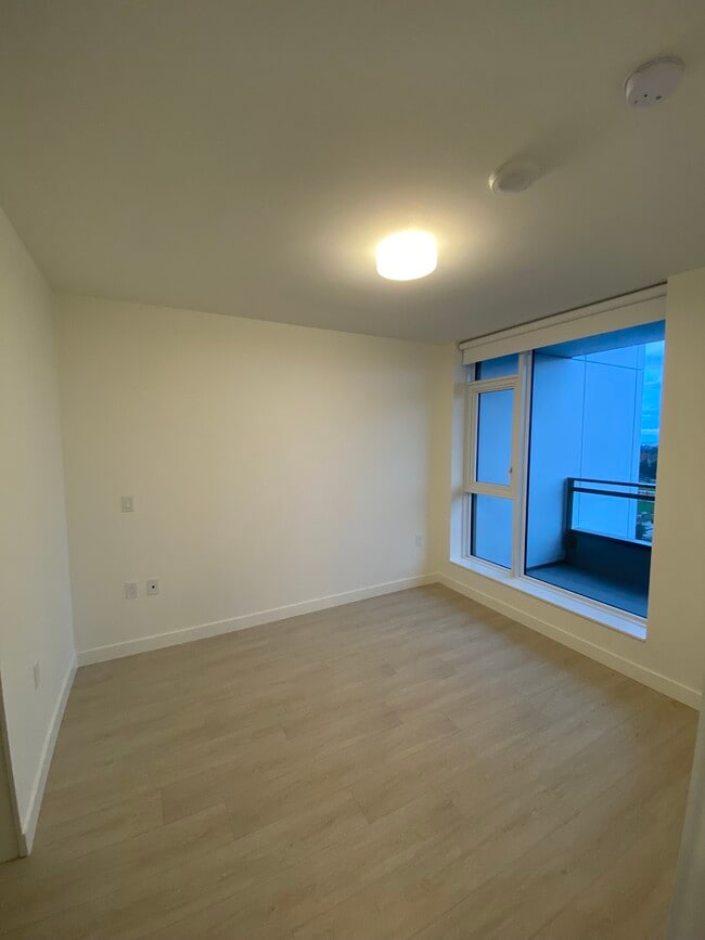 Building Photo - 13675 107A Av