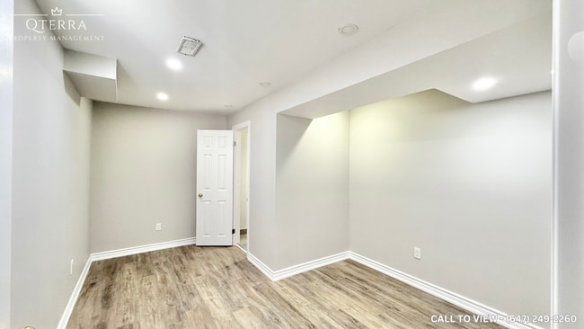 Building Photo - 542 Bartleman Ter