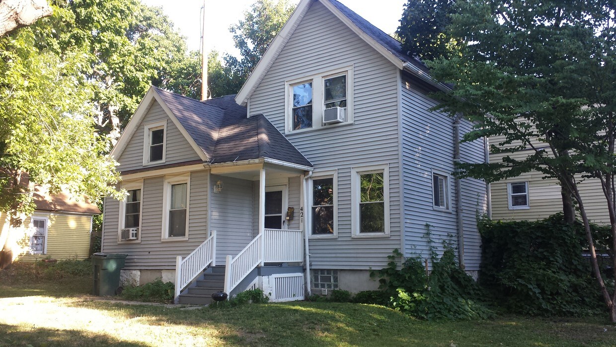 Primary Photo - 42 1/2 Alexander St