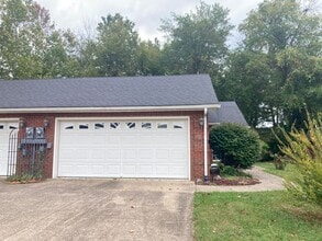 Building Photo - 106 Walnut Trace Cir