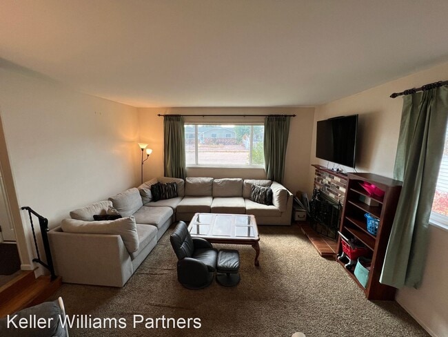 Building Photo - 3 br, 2 bath House - 1365 Prado Dr