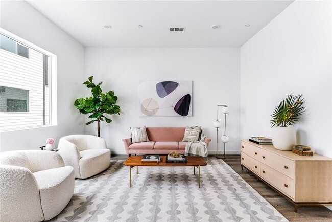 Photo - 5026 Bryan St Apartment