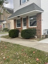 Building Photo - 399 E Main St