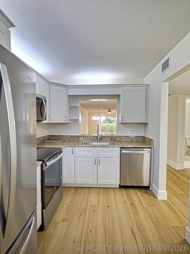 Foto del edificio - 2845 SW 22nd Ave