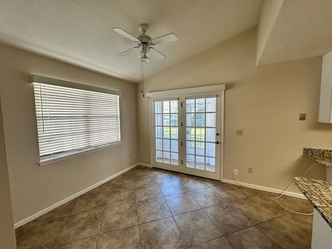 Building Photo - 4044 Mizner Ct