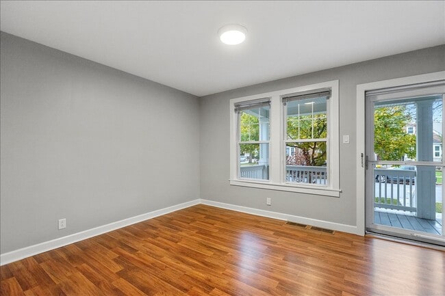 Foto del edificio - 3652 N Nora Ave