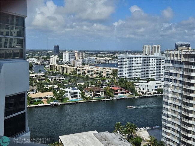 Foto del edificio - 1985 S Ocean Dr