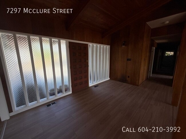 Building Photo - Beautiful Rancher in Mission
