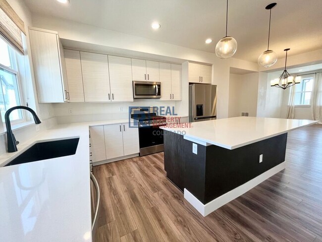 Photo - 10334 Milwaukee Cir Townhome