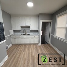 Building Photo - 4055 Beniteau St