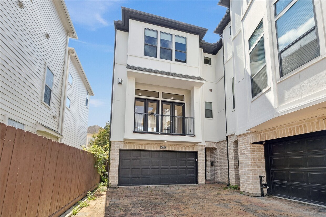 Foto principal - 5721 Kiam St