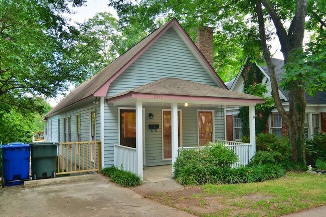 Building Photo - 2319 Gadsden St