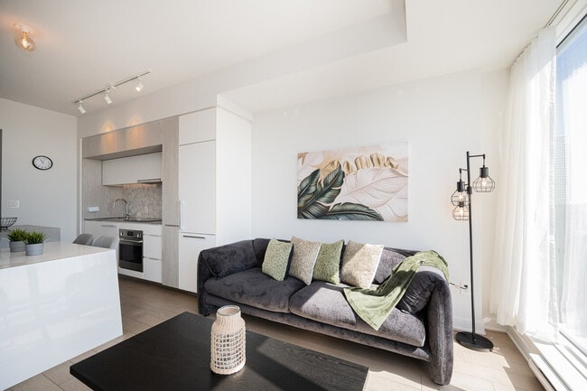 Photo du bâtiment - 1275 Rue de la Montagne