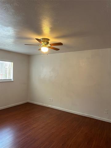 Building Photo - 10955 Middle Knoll Dr