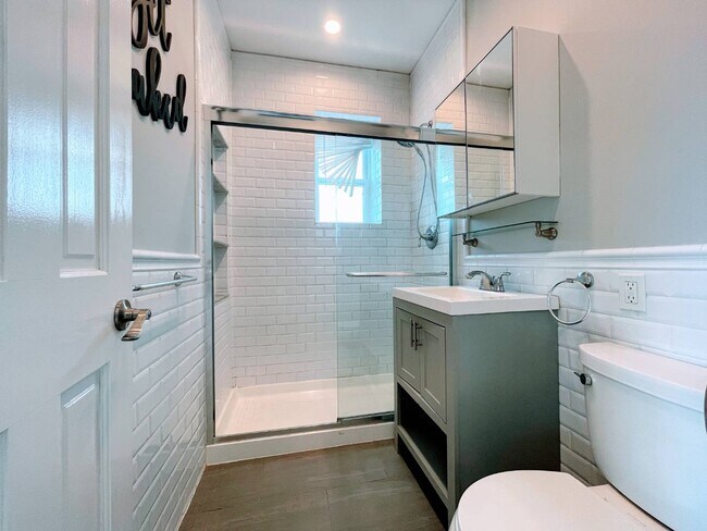 Foto del edificio - 67-54 78th St