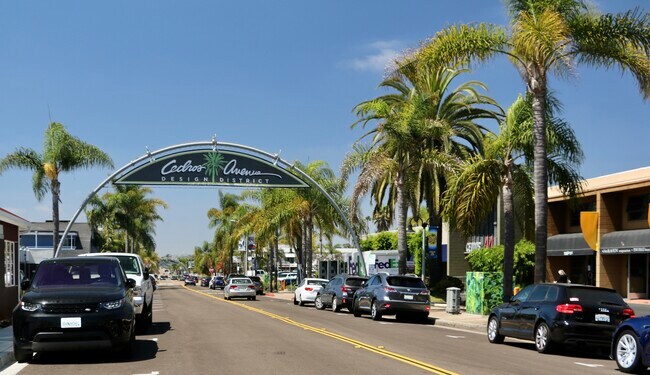 Foto del edificio - 305 S Sierra Ave