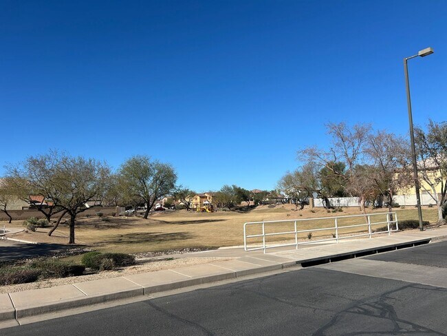 Foto del edificio - 9027 S Parkside Ln E