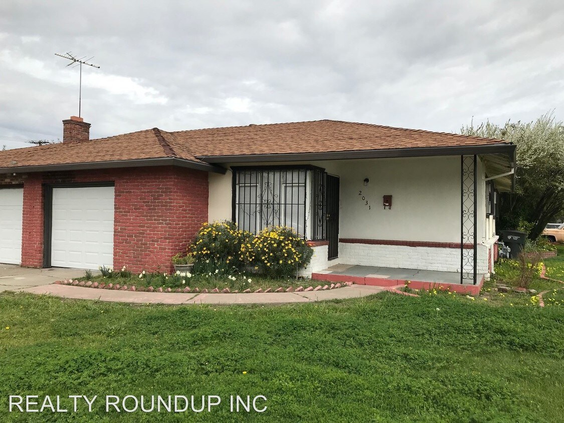Primary Photo - 2 br, 1 bath House - 2031 Florin Rd