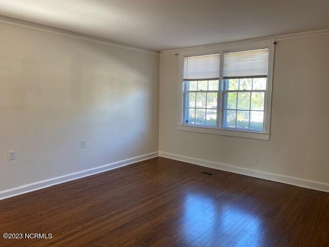 Building Photo - 2940 Oleander Dr