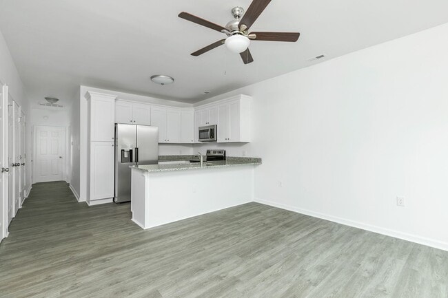 Foto del edificio - 1309 W 27th St