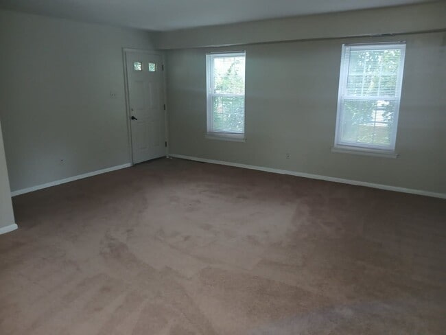 Building Photo - 908A Stockton Ct