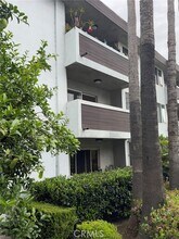 Building Photo - 1124 N La Cienega Blvd