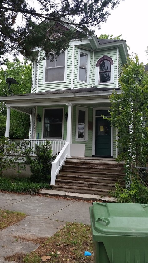 Primary Photo - Upper Level 2 BR 1 BA Downtown Wilmington