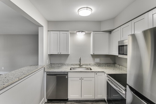 Building Photo - Wilshire Apartments
