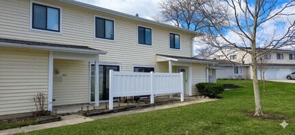 Building Photo - 325 Bayview Point