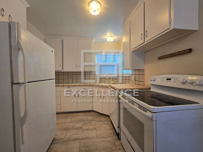 Foto del edificio - 3/1 Home on Spacious Lot With New Windows/...