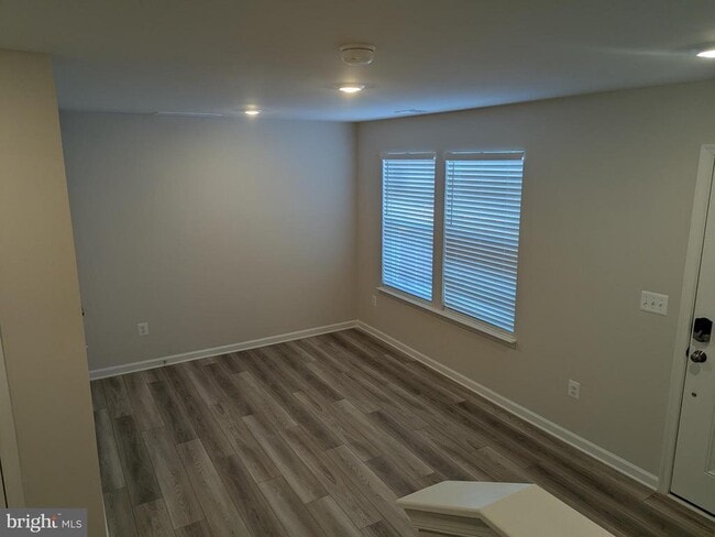 Foto del edificio - 212 Swan Fld Ave