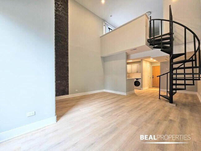 Building Photo - 1 bedroom in CHICAGO IL 60610